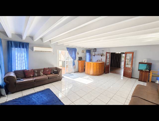4 BEDROOM HOUSE FOR SALE IN GLENWOOD